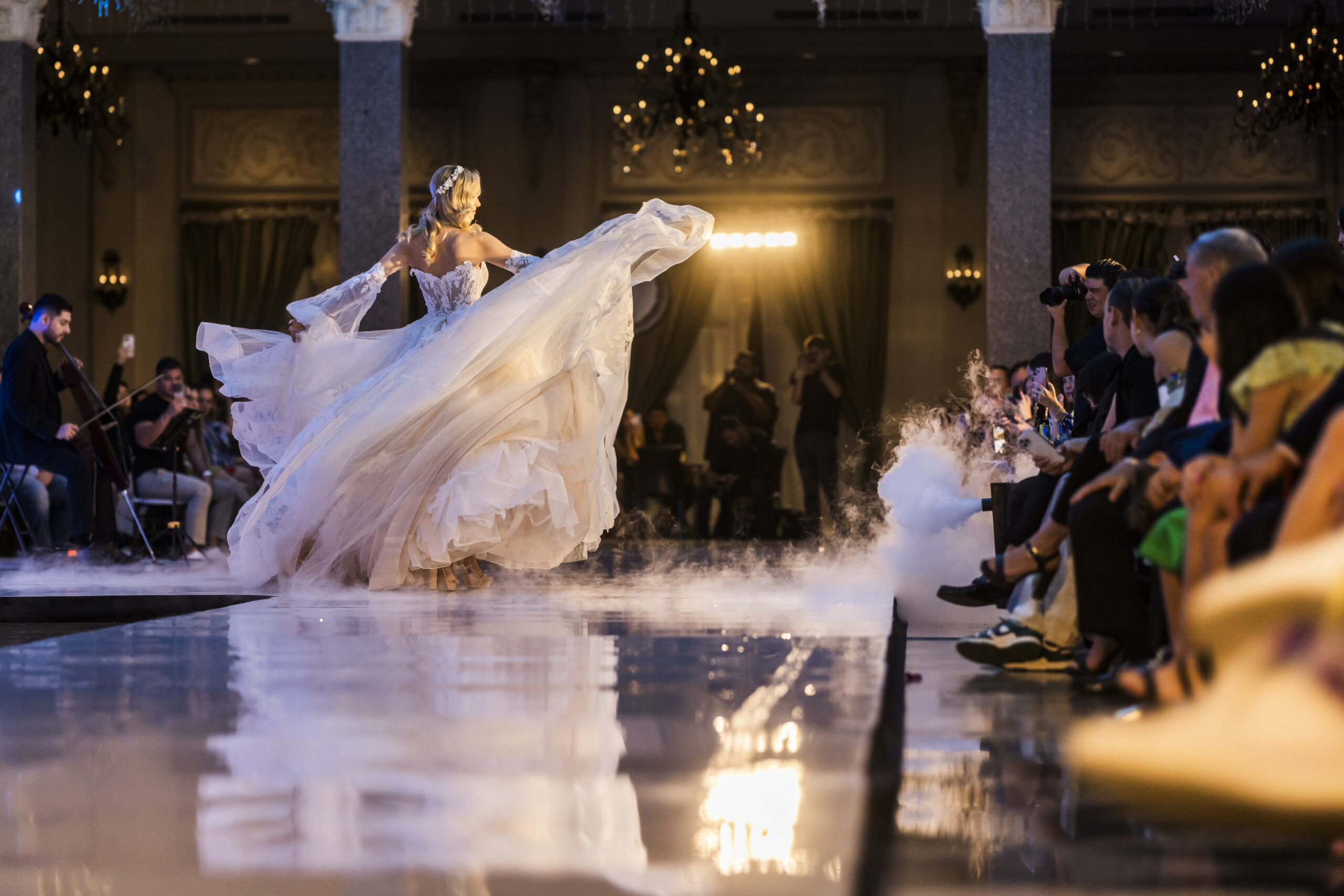 Pasarela Sí quiero, 7 Febrero, Te invito...